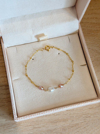 Keshi Pearl & Small Pink Pearl Beam Bracelet