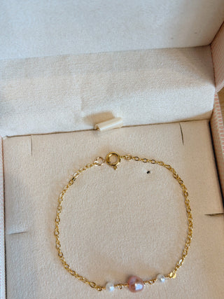 Pink Pearl & Mini Round Pearl Bracelet