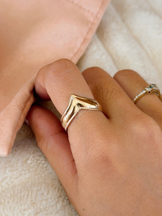 Chevron Isla Ring