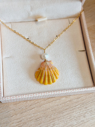 Round Pearl Sunrise Shell Necklace