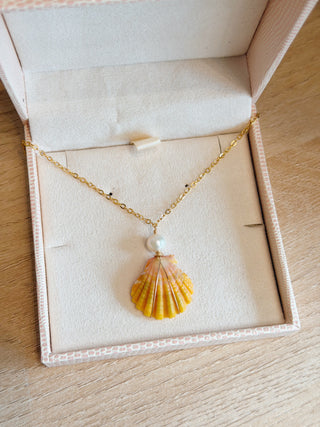 Round Pearl Sunrise Shell Necklace