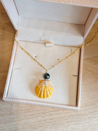Medium Round Tahitian Pearl Sunrise Shell Beam Necklace