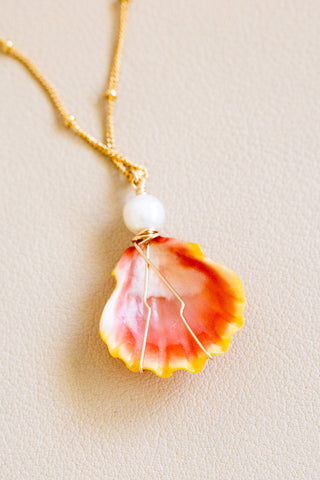 Sunrise Shell & Round Pearl Boxy Beam Necklace