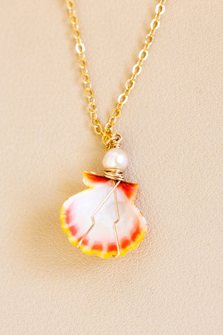 Sunrise Shell & Light Pink Round Freshwater Pearl Necklace