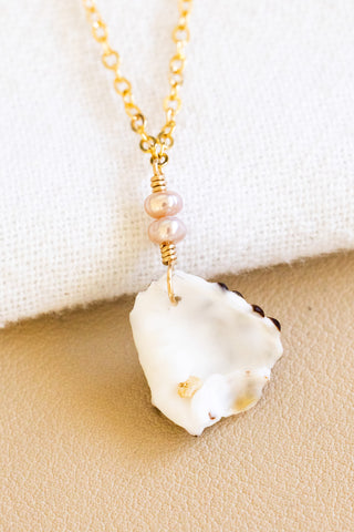 Drupe Shell Fragment & Double Mini Button Pink Pearl Necklace