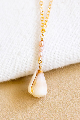 Brown Dwarf Cone & Triple Mini Light Pink Rice Pearl Necklace