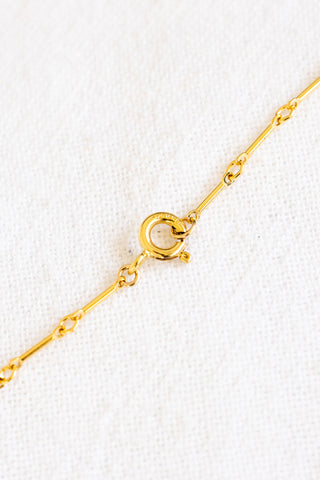 Round Pearl & Cat Cone Fragment Necklace