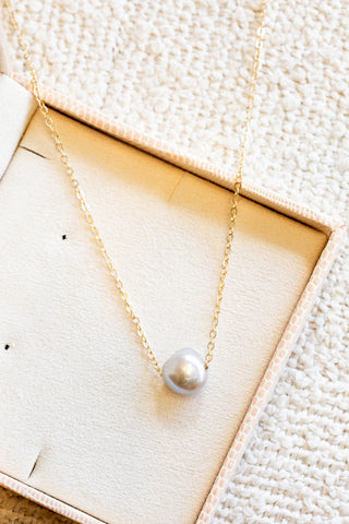 Silver Reverie Pearl Necklace