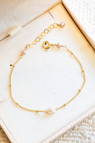 Pale Pink Keshi Edison Pearl Dainty Beam Bracelet
