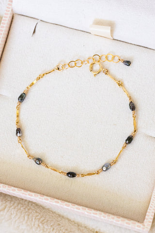 Dark Mini Rice Keshi Tahitian Pearl & Jay Patterned Bracelet