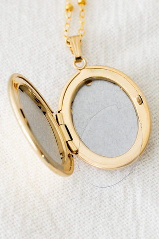 Plain Oval Locket Necklace